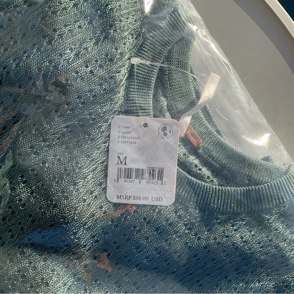 NWT Free People H2O Crew Pullover Open Stitch Knit Top Green Medium OB1505557 - Picture 9 of 11